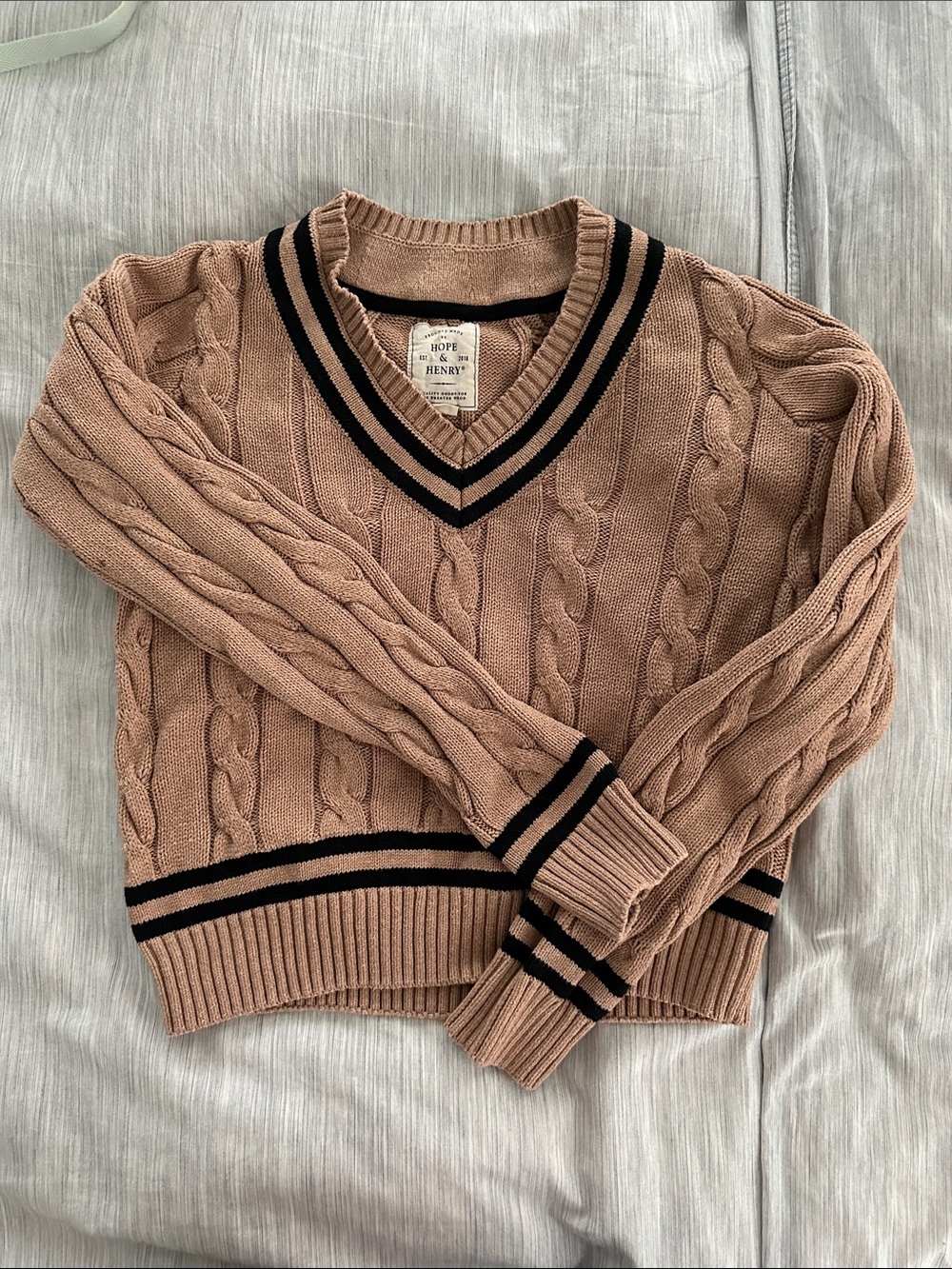 Hope & Henry Tan Cable-Knit V-Neck Sweater with Black Trim